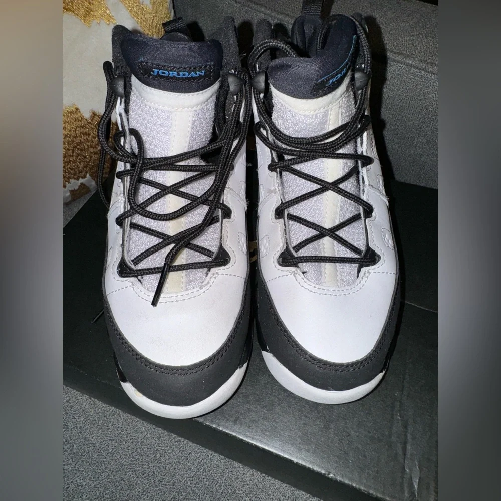 Retro 9 - Picture 2 of 5